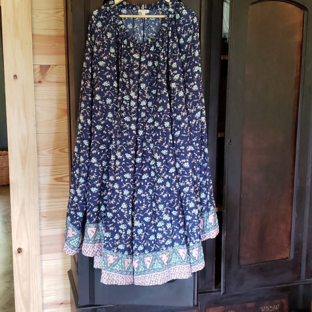 Full and flowy maxi skirt
